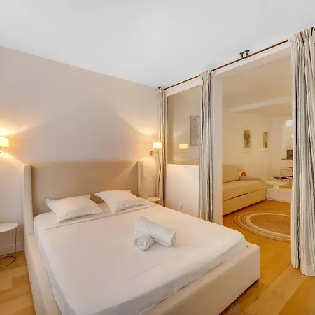 Faubourg Ivory Duplex